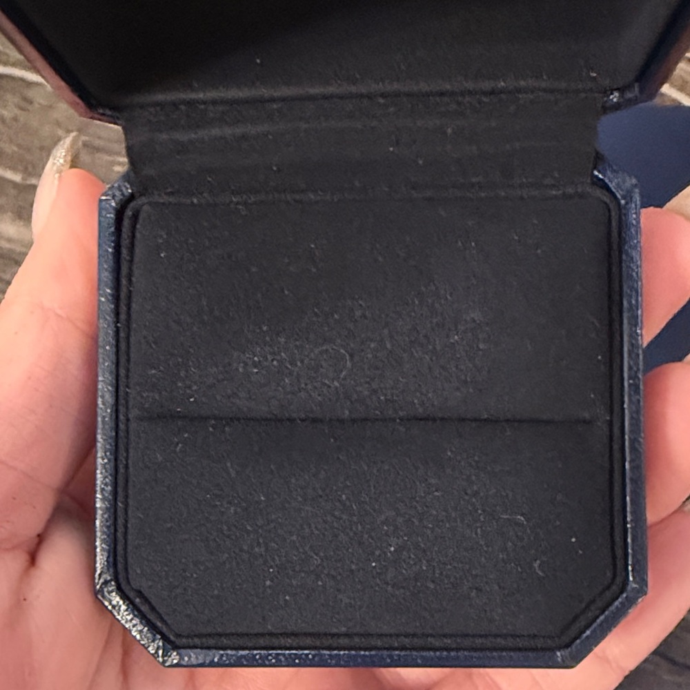 CHOPARD VINTAGE RING BOX 
WITH OUTER BOX - Picture 5 of 14